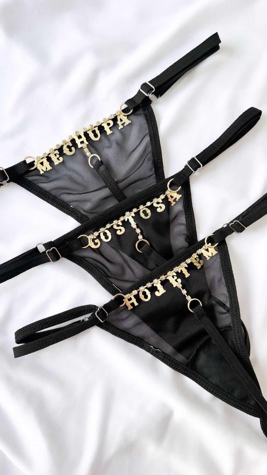 Calcinha Erótica Escrita (Tamanho Único com Lateral Ajustável) Cor Preta